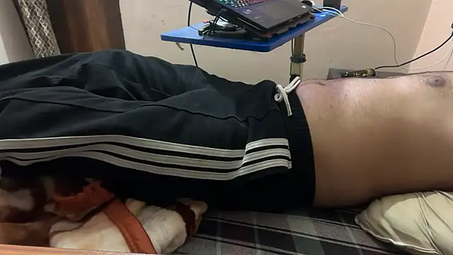 sexyboy09 online show from 10-22-25, 07:02