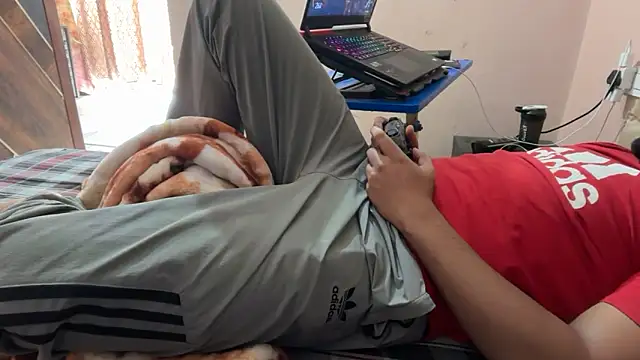 sexyboy09 online show from 10-27-25, 09:35