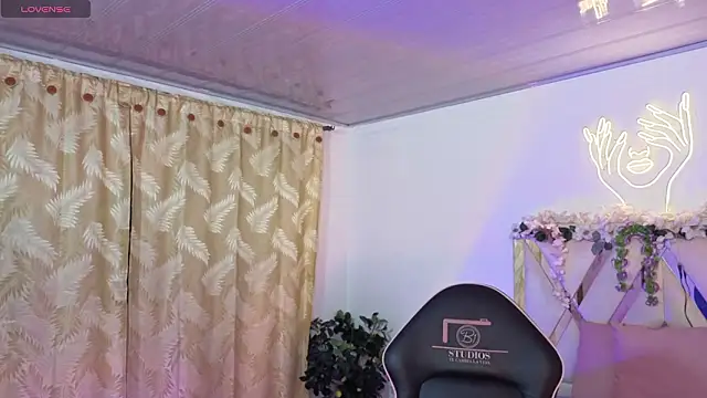 hina tay online show from 02-22-26, 03:07