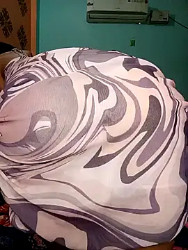 poojaji690 online show from 02-09-25, 05:50