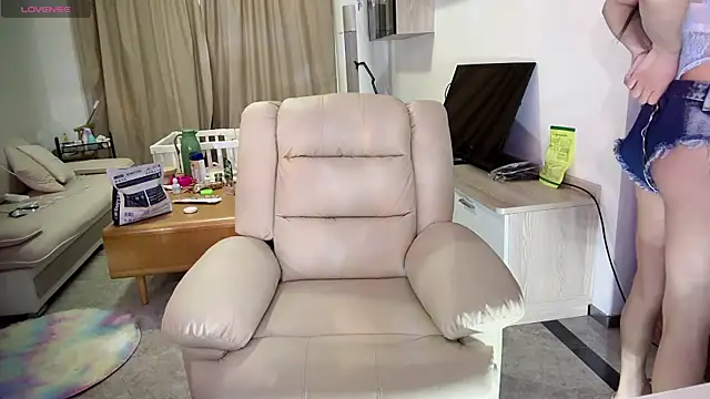 Snapshot of Bunny_Tutu chatting on 01-23-25, 07:54 Bunny Tutu online show from 01-23-25, 07:54