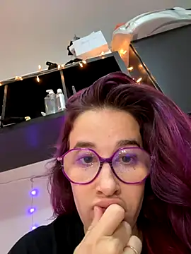 Snapshot of MagdalenaMedusa chatting on 10-09-25, 02:15 MagdalenaMedusa online show from 10-09-25, 02:15