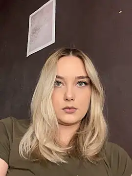 Alisa Rise online show from 10-11-25, 02:37