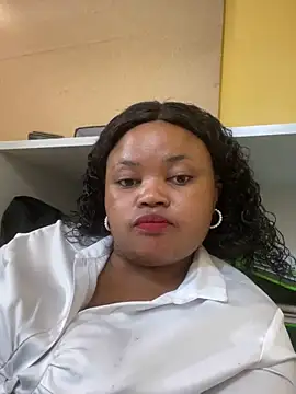 Curveysinaa online show from 02-10-25, 11:46