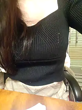 Snapshot of Claire_xixi1 chatting on 12-13-24, 02:27 Claire xixi1 online show from 12-13-24, 02:27