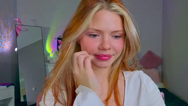 Red  Candy online show from 11-17-25, 12:33