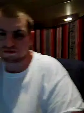 Snapshot of sexaddict_2424 chatting on 02-27-25, 08:28 sexaddict 2424 online show from 02-27-25, 08:28