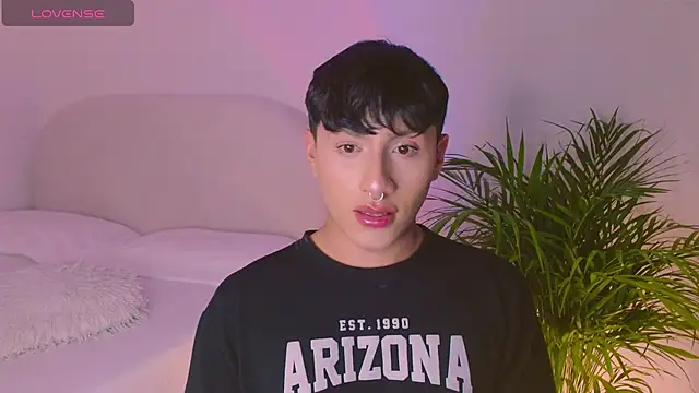 Snapshot of dilan_sp chatting on 03-18-25, 01:21 dilan sp online show from 03-18-25, 01:21