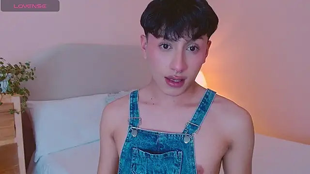 Snapshot of dilan_sp chatting on 09-15-25, 09:48 dilan sp online show from 09-15-25, 09:48