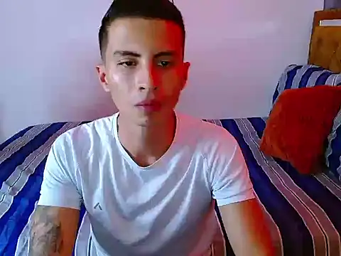 Snapshot of Velk_hot chatting on 06-05-26, 06:35 Velk hot online show from 06-05-26, 06:35