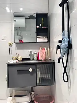 Aimeil online show from 03-04-25, 12:44