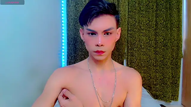 Snapshot of femboykeene chatting on 10-22-25, 09:36 femboykeene online show from 10-22-25, 09:36