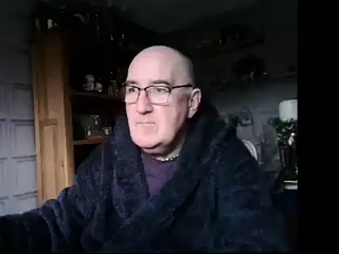 Adamdaddybear online show from 12-17-24, 09:17