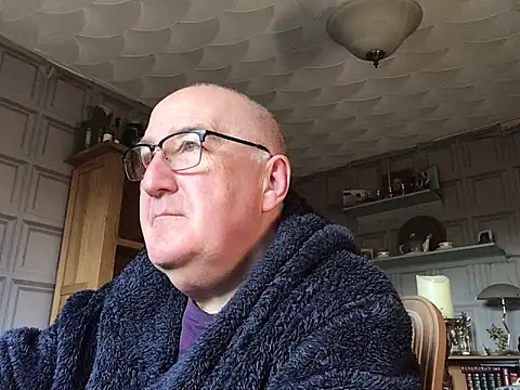 Adamdaddybear online show from 03-01-25, 09:18