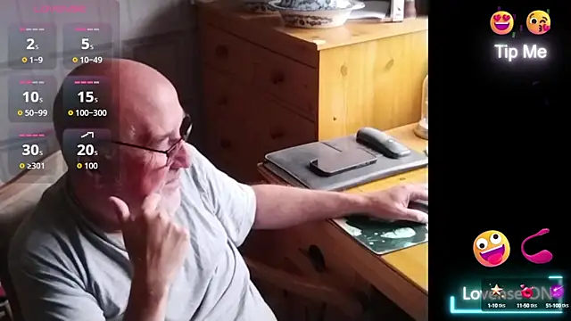 Adamdaddybear online show from 09-10-25, 08:14