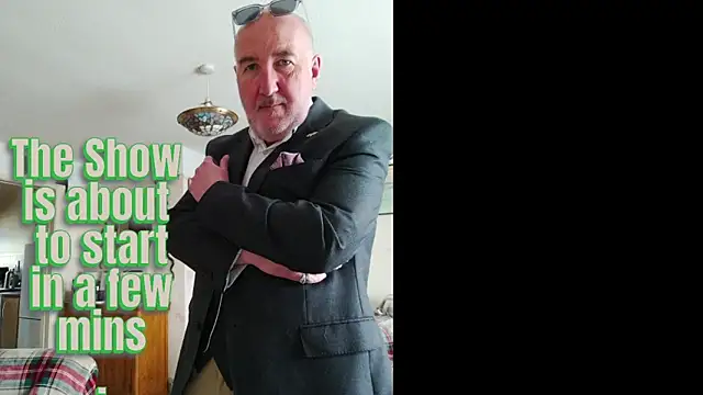 Adamdaddybear online show from 10-01-25, 07:47