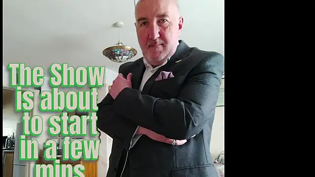 Adamdaddybear online show from 11-08-25, 08:25