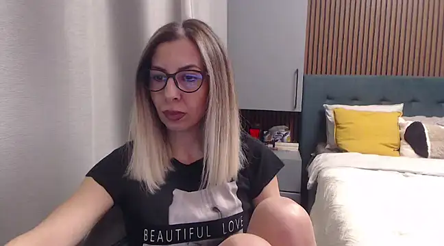 SukyGirl online show from 01-18-25, 07:58