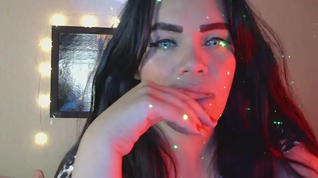 Snapshot of blue_angel33 chatting on 02-08-25, 01:32 blue angel33 online show from 02-08-25, 01:32