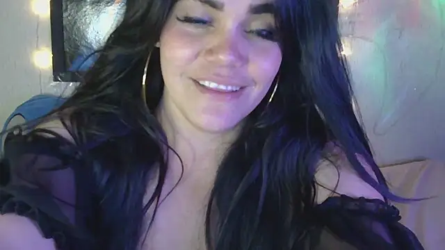 Snapshot of blue_angel33 chatting on 02-12-25, 04:54 blue angel33 online show from 02-12-25, 04:54