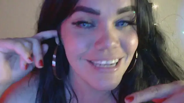 Snapshot of blue_angel33 chatting on 02-13-25, 05:26 blue angel33 online show from 02-13-25, 05:26