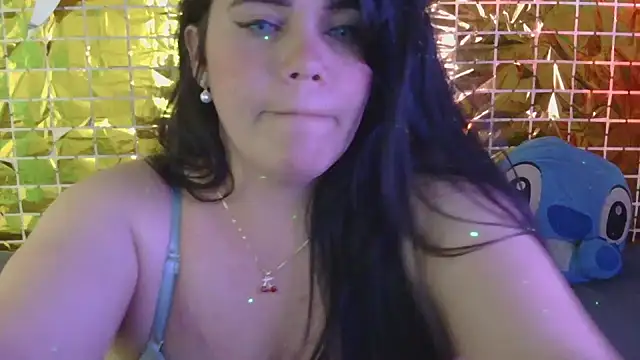 Snapshot of blue_angel33 chatting on 02-17-25, 01:58 blue angel33 online show from 02-17-25, 01:58