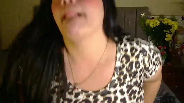 Snapshot of blue_angel33 chatting on 09-25-25, 02:04 blue angel33 online show from 09-25-25, 02:04