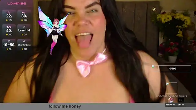 Snapshot of blue_angel33 chatting on 09-26-25, 02:37 blue angel33 online show from 09-26-25, 02:37