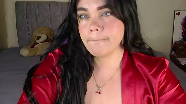 Snapshot of blue_angel33 chatting on 10-07-25, 02:42 blue angel33 online show from 10-07-25, 02:42