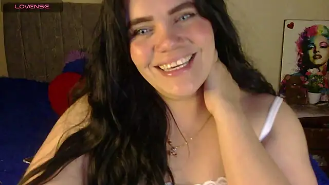 Snapshot of blue_angel33 chatting on 10-09-25, 02:09 blue angel33 online show from 10-09-25, 02:09