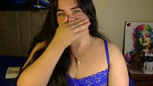 Snapshot of blue_angel33 chatting on 10-22-25, 01:17 blue angel33 online show from 10-22-25, 01:17