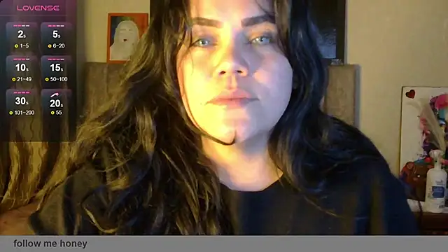 Snapshot of blue_angel33 chatting on 11-26-25, 02:12 blue angel33 online show from 11-26-25, 02:12