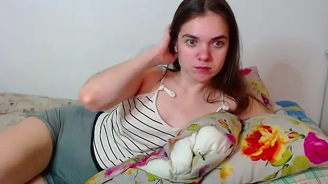 SallyMkn online show from 10-14-25, 05:25