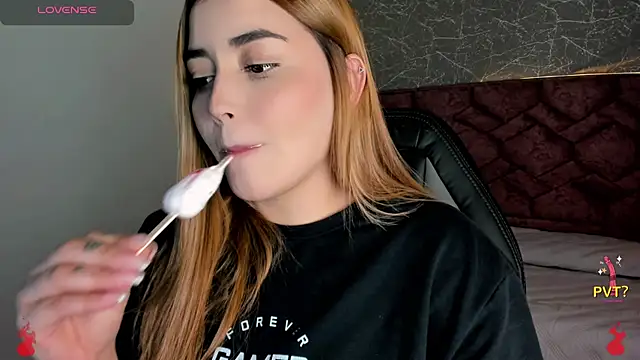 Lucia star   online show from 01-07-25, 07:06