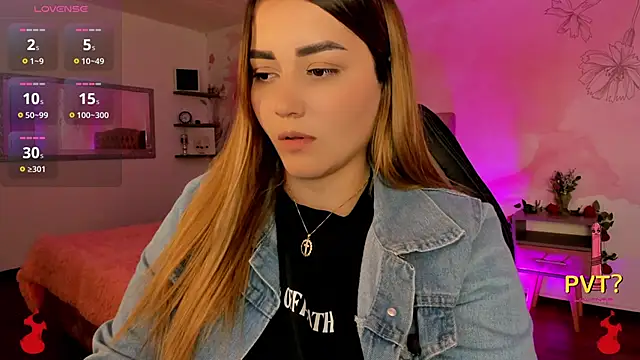 Lucia star   online show from 03-19-25, 03:41