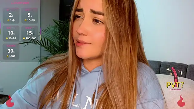 Lucia star   online show from 10-11-25, 11:14