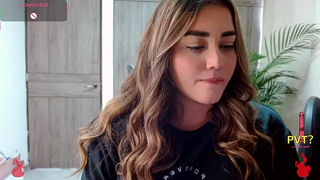 Lucia star   online show from 02-02-26, 05:11