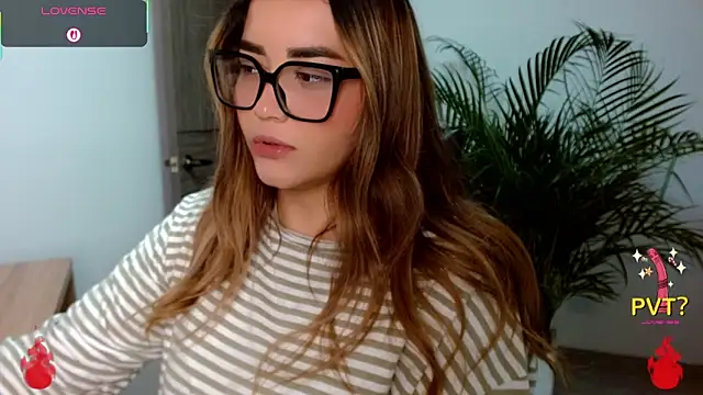 Lucia star   online show from 04-21-26, 10:34