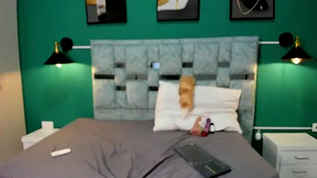 Snapshot of MAVIE_IVANOVA chatting on 01-12-26, 12:32 MAVIE IVANOVA online show from 01-12-26, 12:32