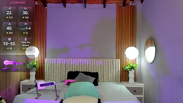 Snapshot of IvyBliss8 chatting on 11-18-25, 03:45 IvyBliss8 online show from 11-18-25, 03:45