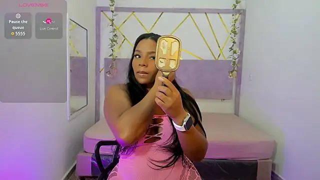 Snapshot of IvyBliss8 chatting on 12-15-25, 03:49 IvyBliss8 online show from 12-15-25, 03:49