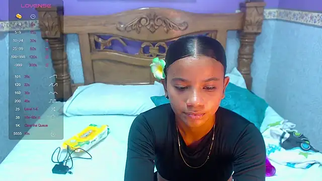 Snapshot of Angelica_Blue chatting on 09-25-25, 08:56 Angelica Blue online show from 09-25-25, 08:56