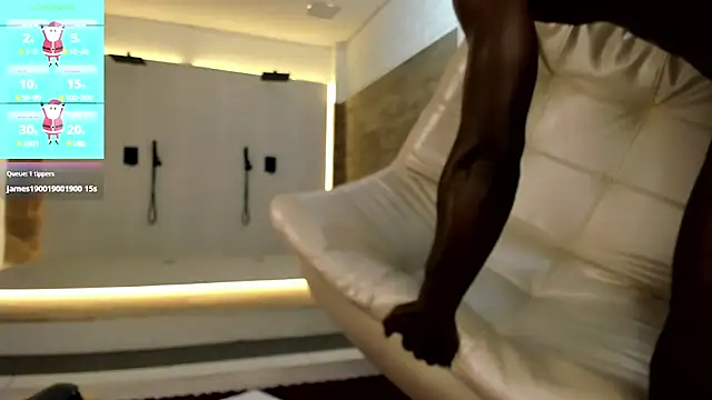 Latrellx7 online show from 12-14-24, 05:47