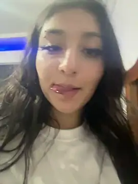 Snapshot of julyana_ chatting on 12-11-24, 03:35 julyana online show from 12-11-24, 03:35