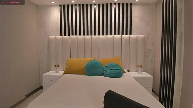 GiaFerrara online show from 02-05-25, 03:13