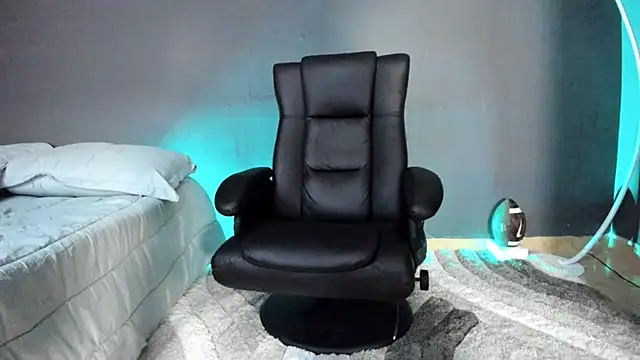 Snapshot of Brock_hurn1 chatting on 02-26-25, 12:38 Brock hurn1 online show from 02-26-25, 12:38