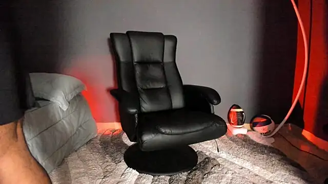 Snapshot of Brock_hurn1 chatting on 03-08-25, 01:28 Brock hurn1 online show from 03-08-25, 01:28