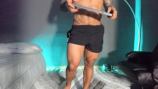 Snapshot of Brock_hurn1 chatting on 03-15-25, 03:18 Brock hurn1 online show from 03-15-25, 03:18