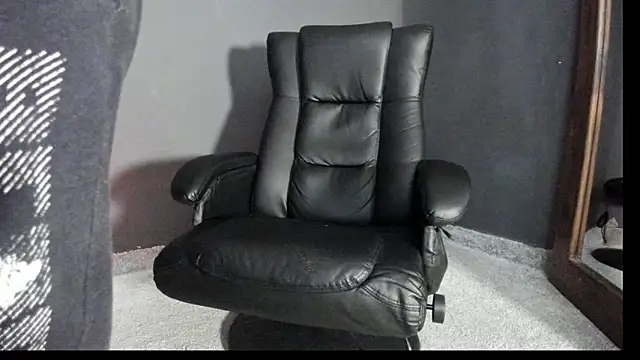 Snapshot of Brock_hurn1 chatting on 09-12-25, 02:11 Brock hurn1 online show from 09-12-25, 02:11