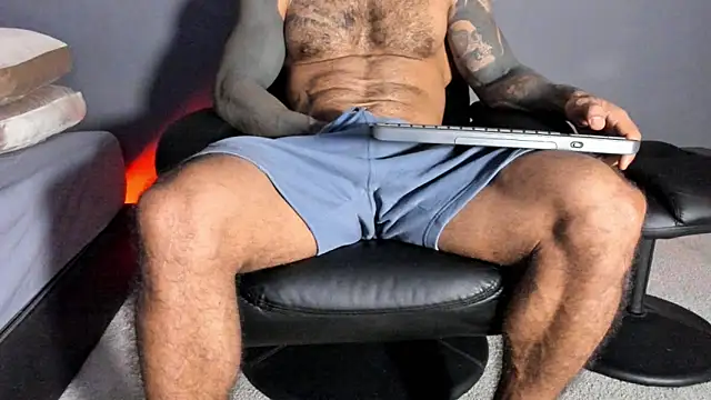 Snapshot of Brock_hurn1 chatting on 11-26-25, 08:54 Brock hurn1 online show from 11-26-25, 08:54